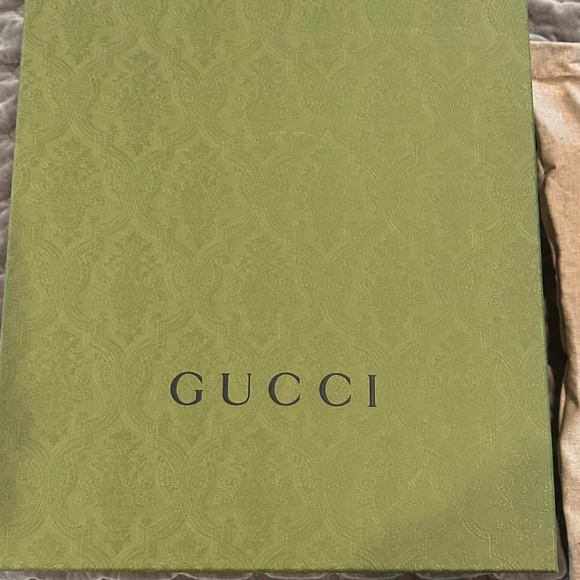 GUCCI WORN 3 times - Picture 8 of 9